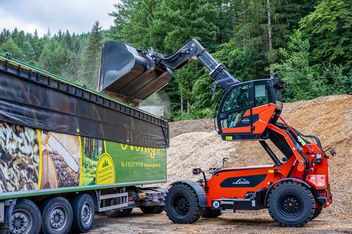 YH60 Hackschnitzelumschlag König GmbH